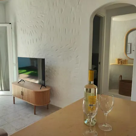 Con Jardin Privado Junto Al Yumbo Apartamento