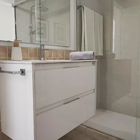 Apartamento Con Jardin Privado Junto Al Yumbo