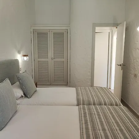 Con Jardin Privado Junto Al Yumbo Apartamento