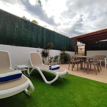 アパート Con Jardin Privado Junto Al Yumbo