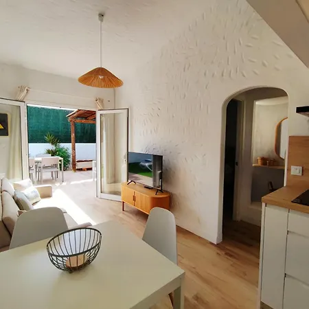 Con Jardin Privado Junto Al Yumbo アパート *