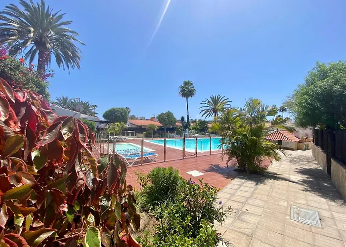 شقة Con Jardin Privado Junto Al Yumbo بلايا ديل إنغلز