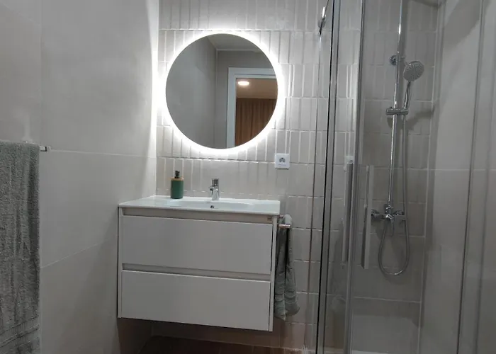 Con Jardin Privado Junto Al Yumbo شقة *