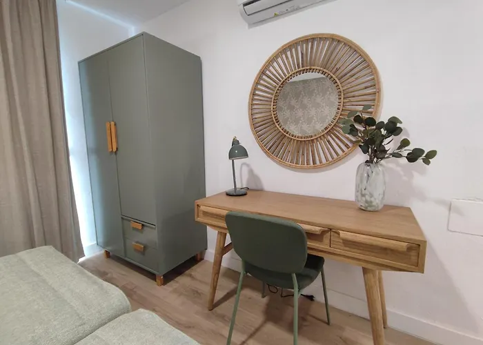 Con Jardin Privado Junto Al Yumbo شقة