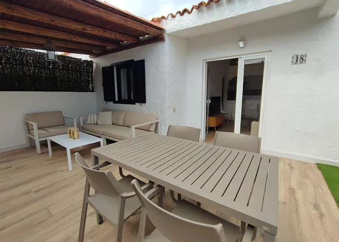 Con Jardin Privado Junto Al Yumbo شقة *