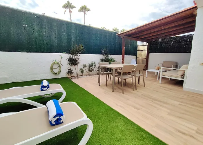 Con Jardin Privado Junto Al Yumbo شقة