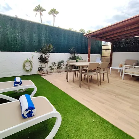 Con Jardin Privado Junto Al Yumbo Apartament
